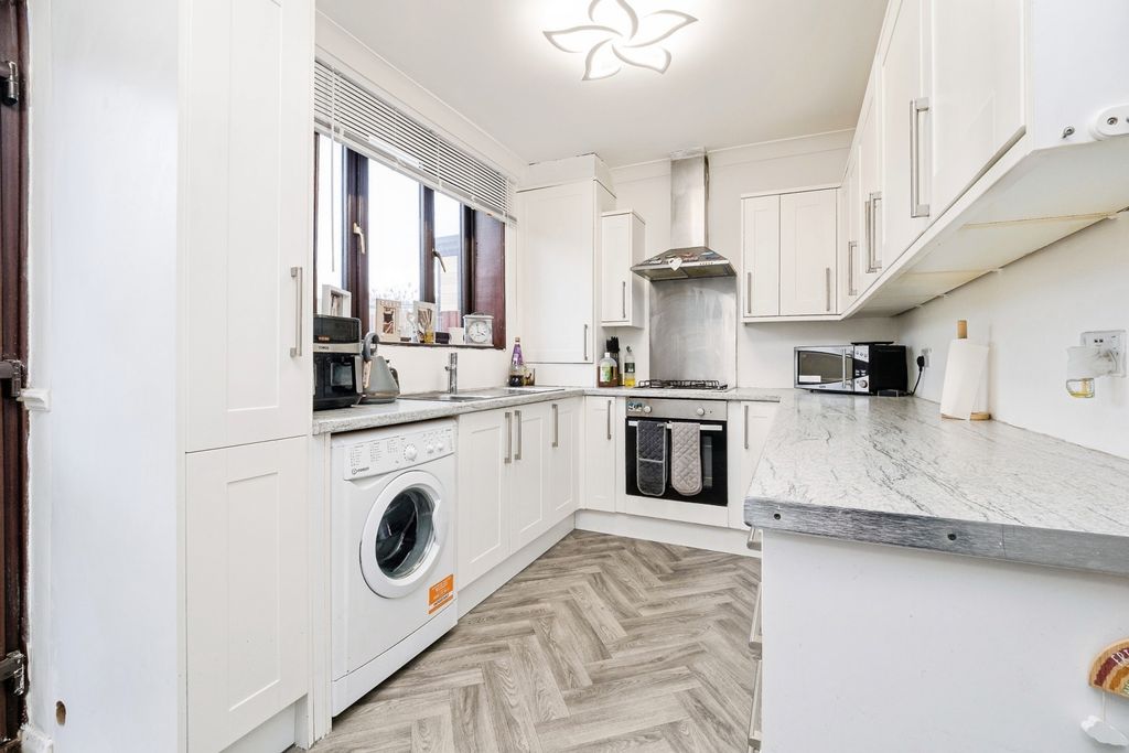 Property photo 2 of 22 Kitchen