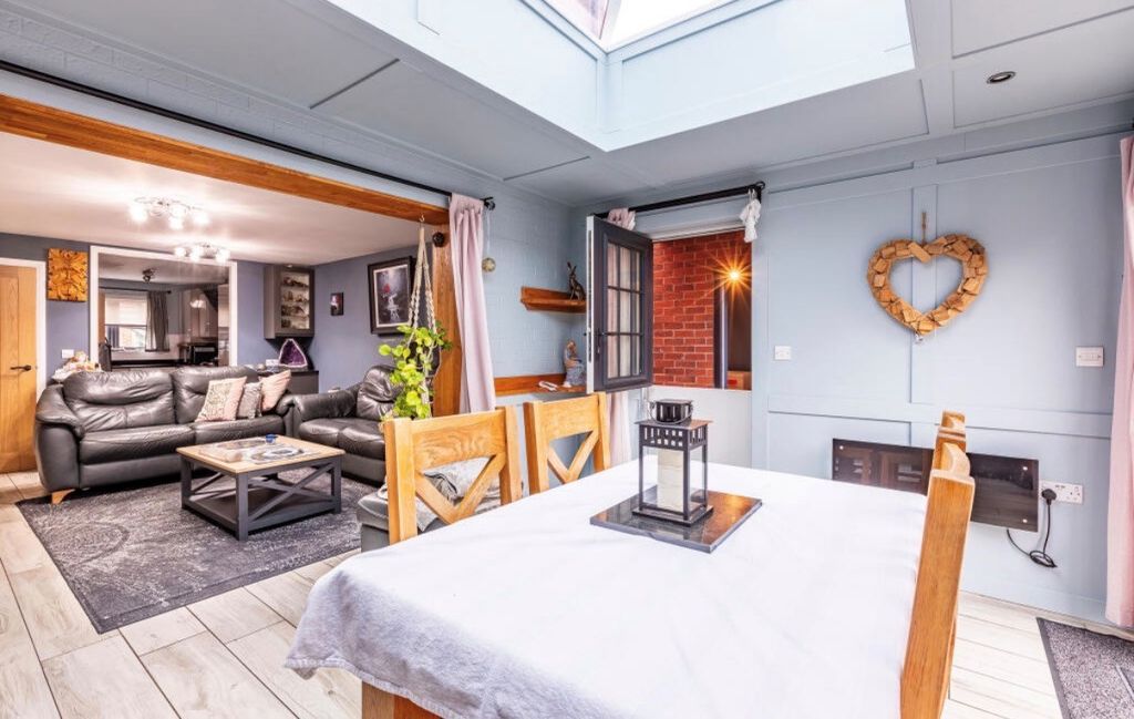 Property photo 3 of 15