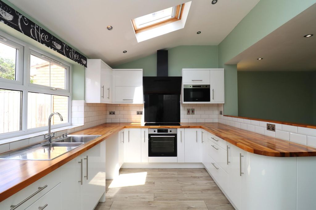 Property photo 2 of 36 Kitchen