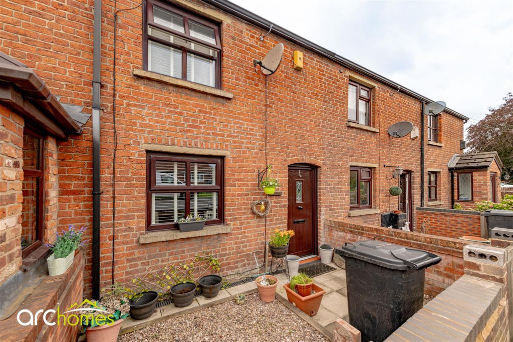Property photo 1 of 20 Lowton Road-19.Jpg