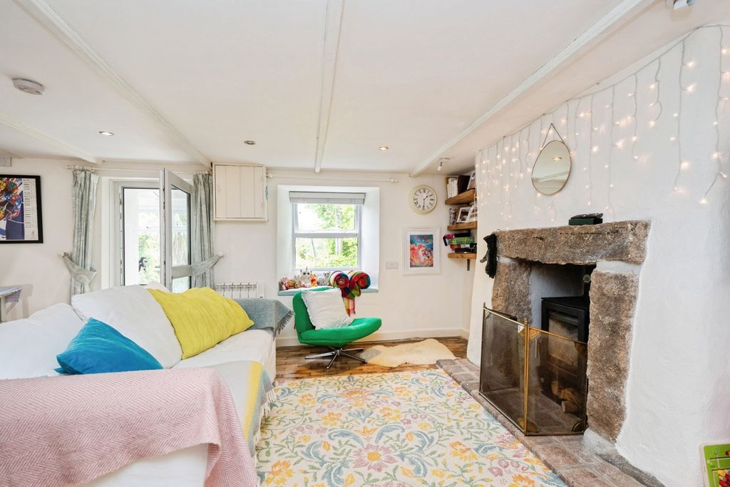 Property photo 3 of 17 Pbox-Img.Jpg