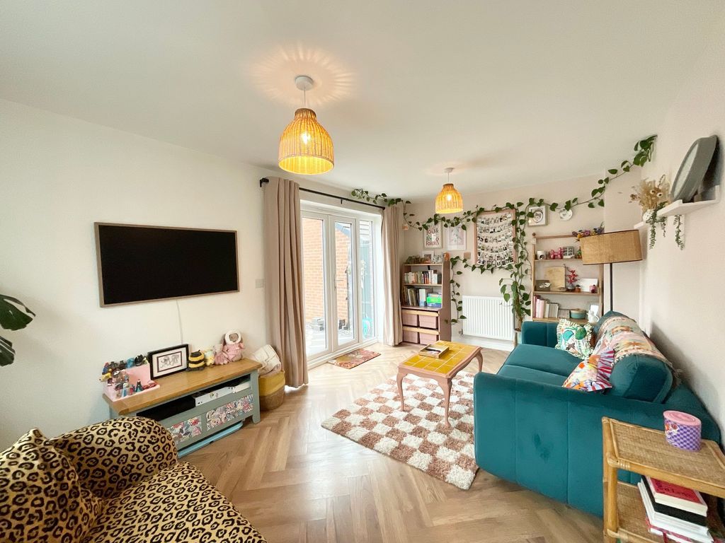 Property photo 3 of 25