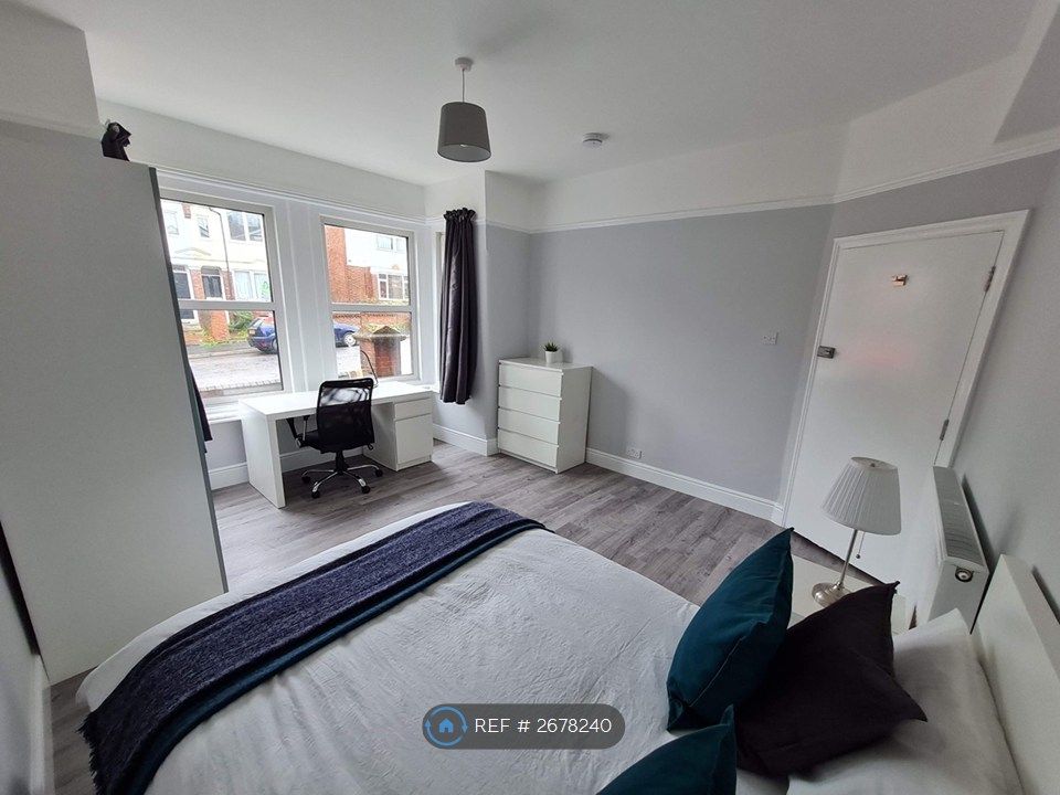 Property photo 2 of 24