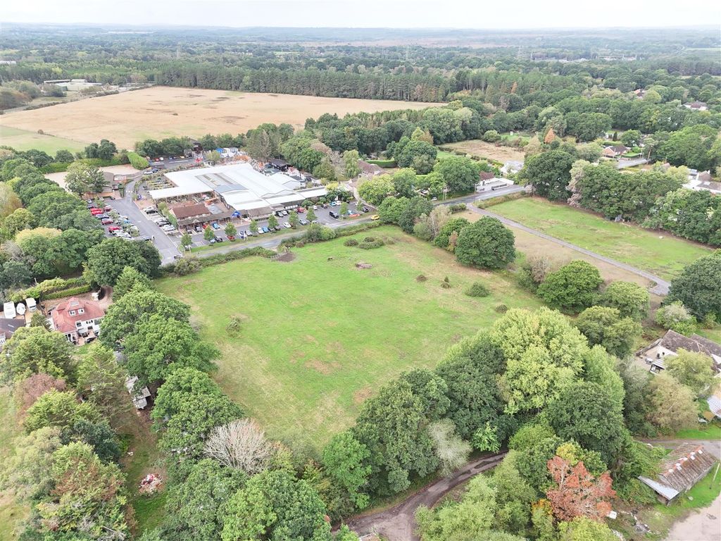 Property photo 2 of 10