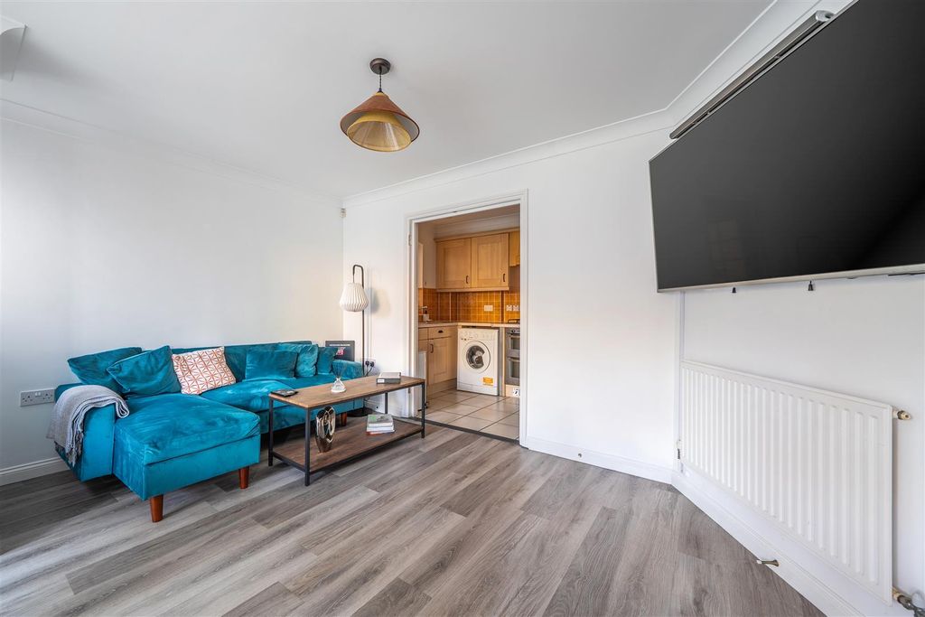 Property photo 3 of 15 Living Room