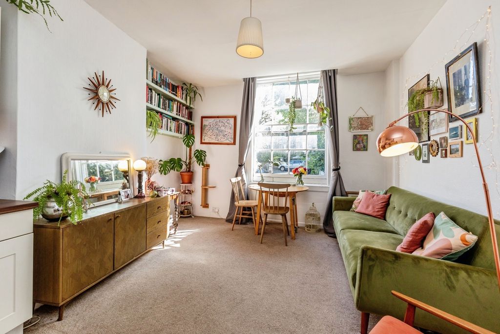 Property photo 2 of 9 Pbox-Img.Jpg