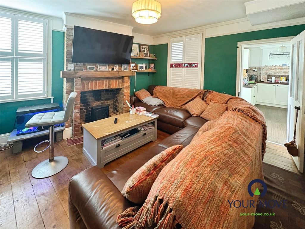 Property photo 3 of 12 Picture No. 01