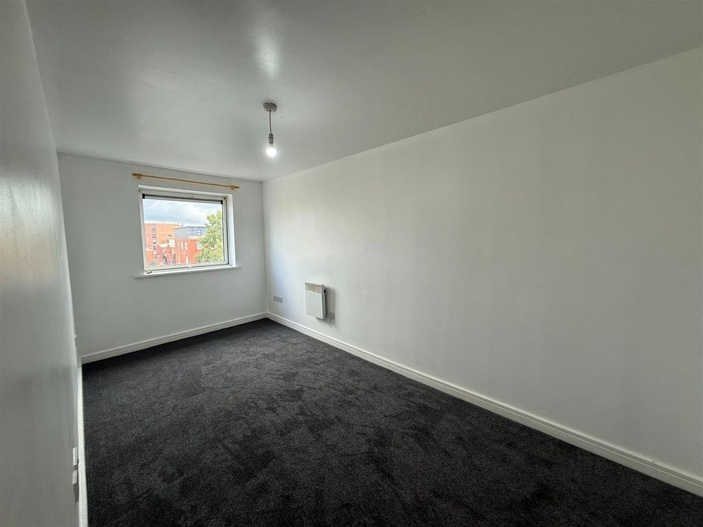 Property photo 3 of 8 7267.Png