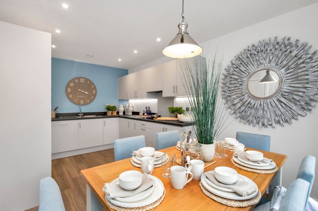 Property photo 2 of 11 Petworth Showhome