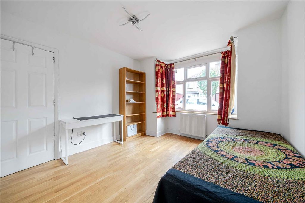 Property photo 3 of 20