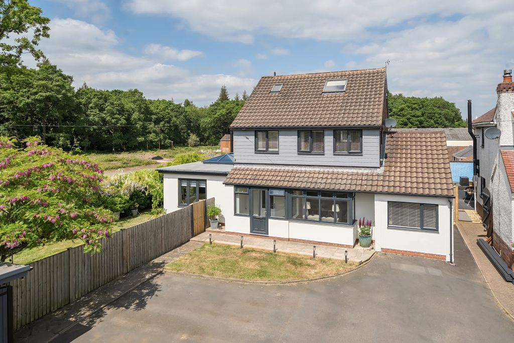 Property photo 1 of 19 1289140-1-682B19Ae04d69-Arw-1
