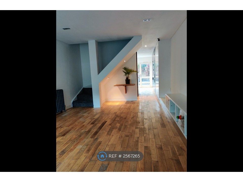 Property photo 3 of 15 Living Room