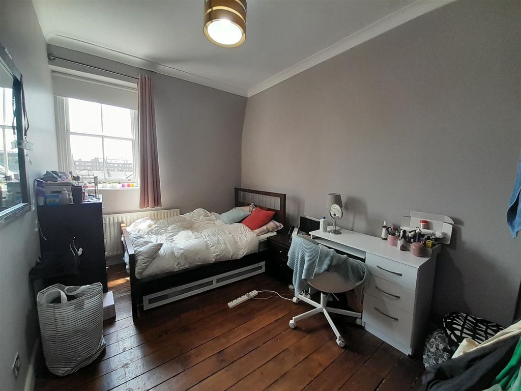 Property photo 3 of 4 3. Bedroom 2.Jpg
