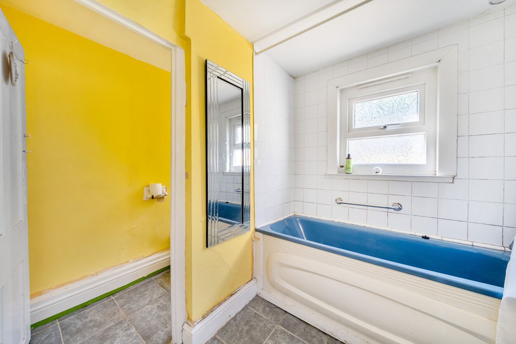 Property photo 3 of 12 1509027-4-6A7Dd8F...