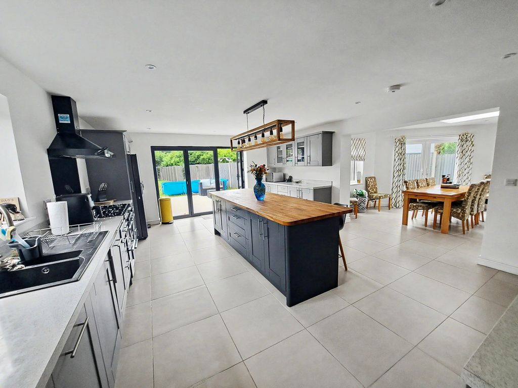 Property photo 2 of 31 20260618_115912