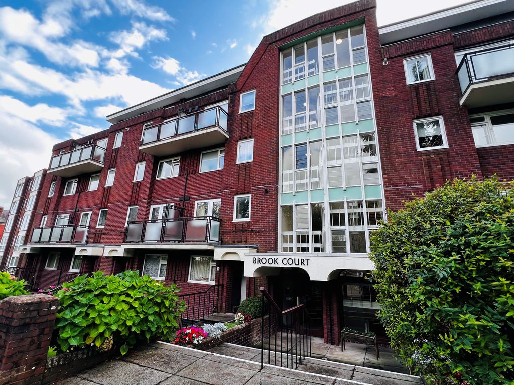 Property photo 1 of 9 Exterior