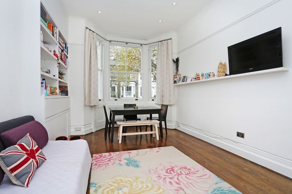 Property photo 2 of 9