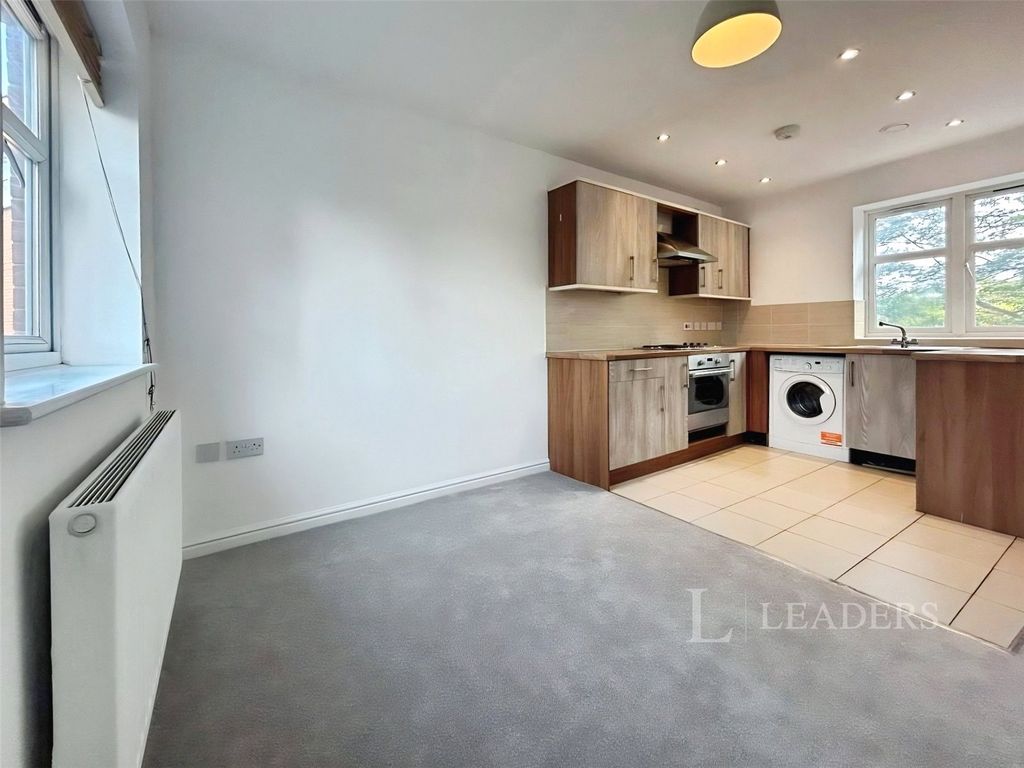 Property photo 3 of 12 Dining Area