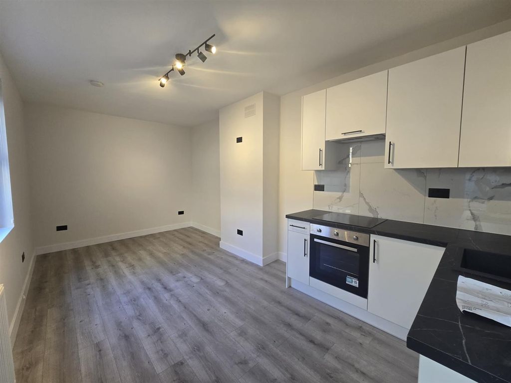 Property photo 3 of 9 Whatsapp Image 2026-04-27 At 11.08.01.Jpeg