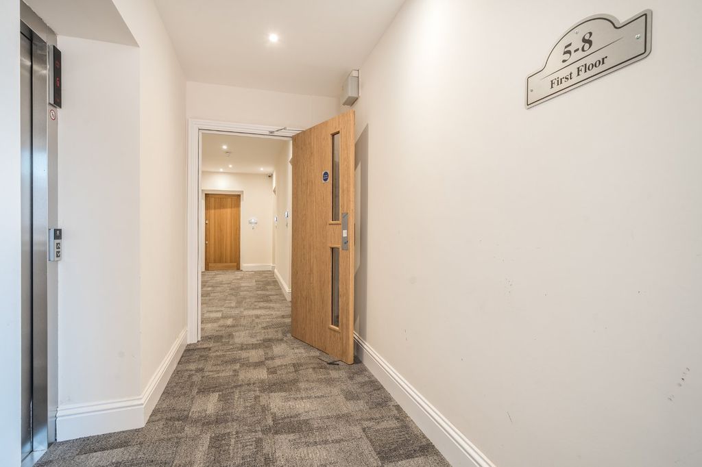 Property photo 3 of 6 Picture No. 11