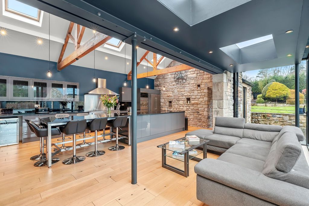 Property photo 3 of 46 Picture 3