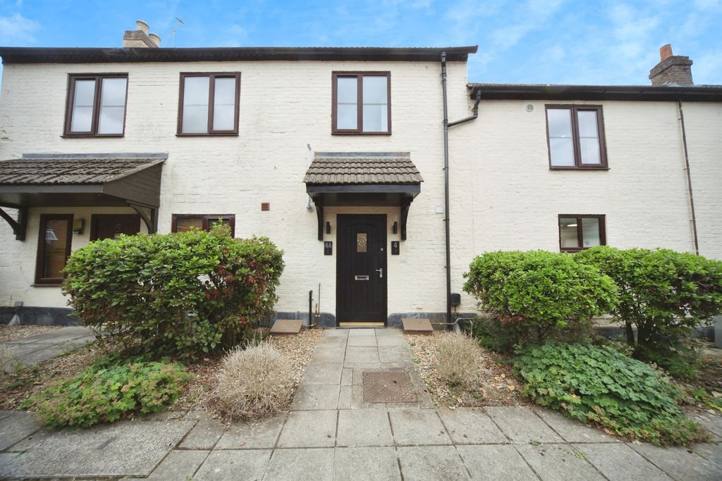 Property photo 1 of 8