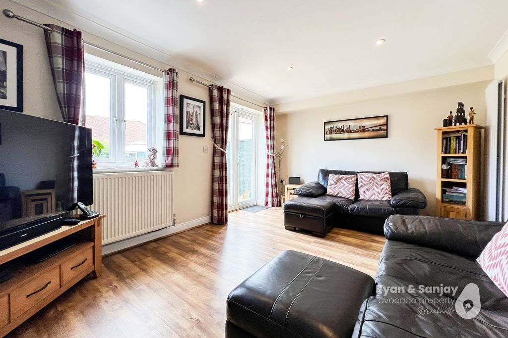 Property photo 3 of 16 2991664