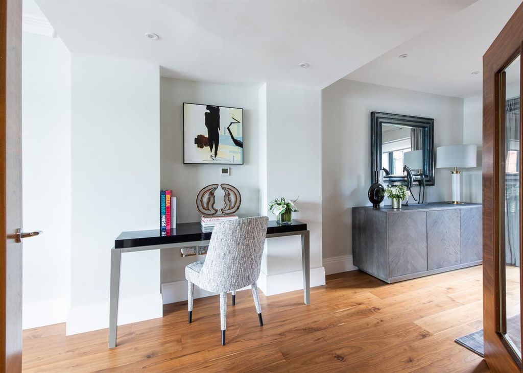 Property photo 3 of 14 3