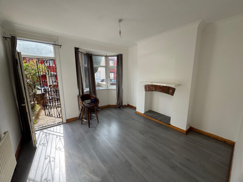 Property photo 3 of 6