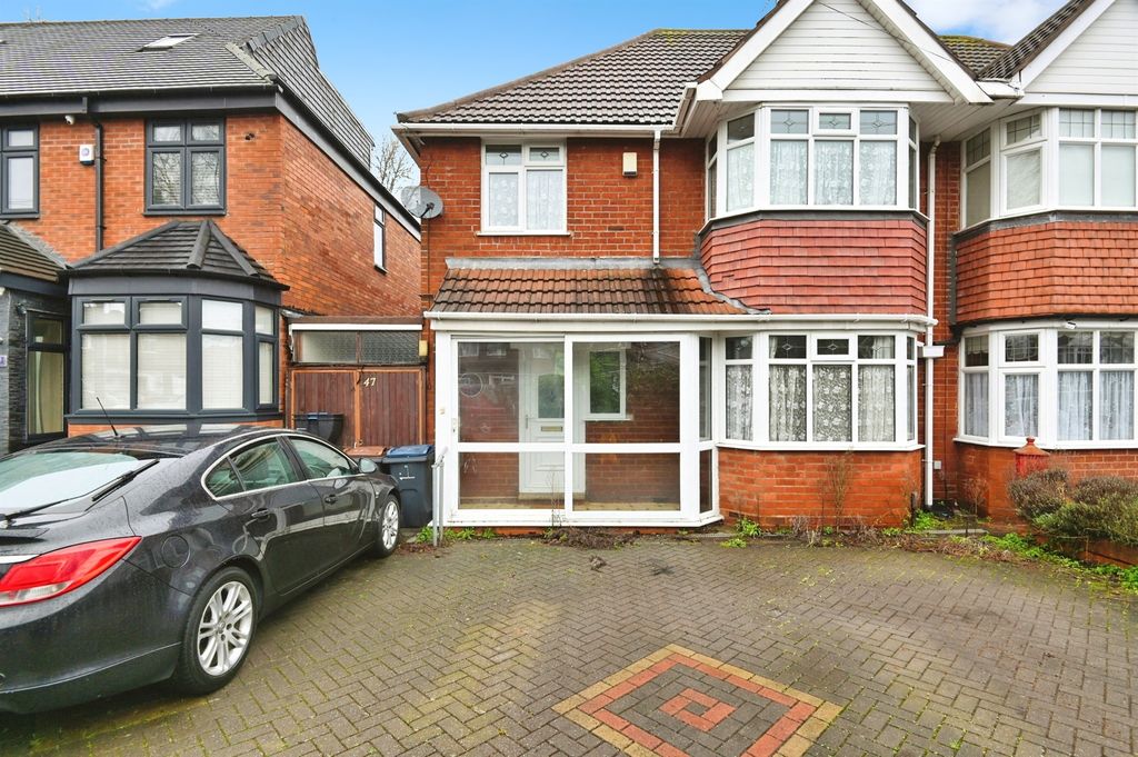 Property photo 2 of 21