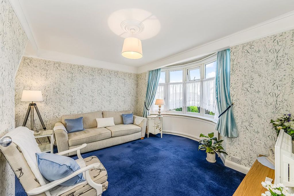 Property photo 3 of 22