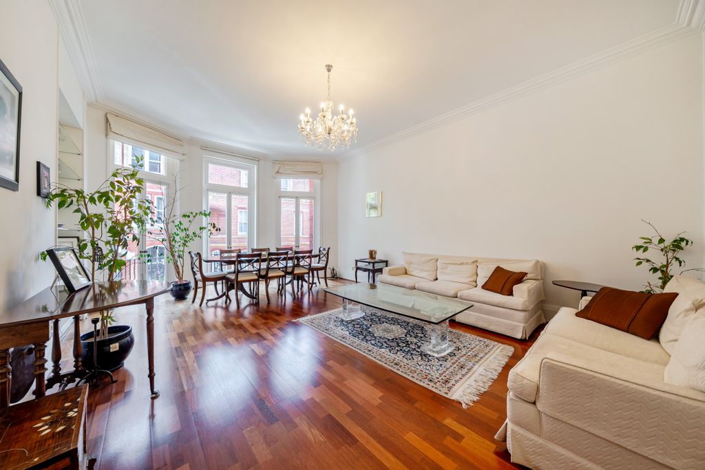 Property photo 3 of 25 Dining Room