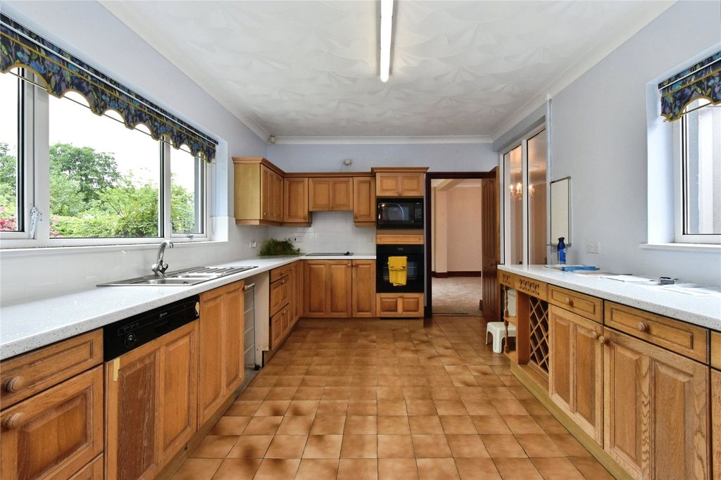 Property photo 2 of 26 Picture No. 21