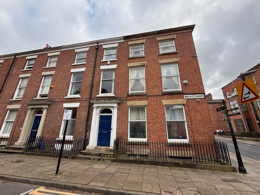 Property photo 1 of 9 External