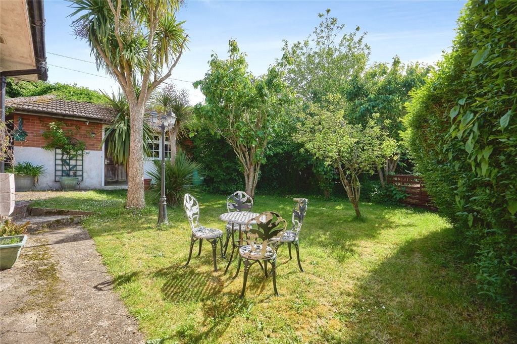 Property photo 2 of 23 Picture No. 40
