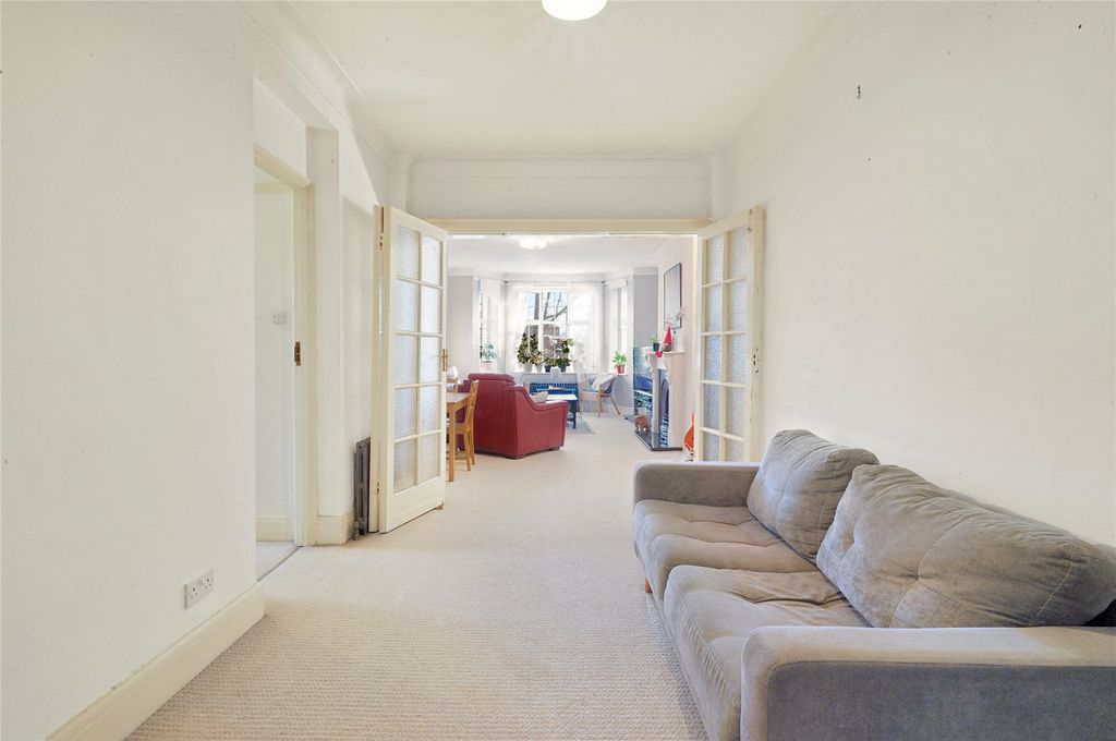 Property photo 3 of 19 Picture No. 18