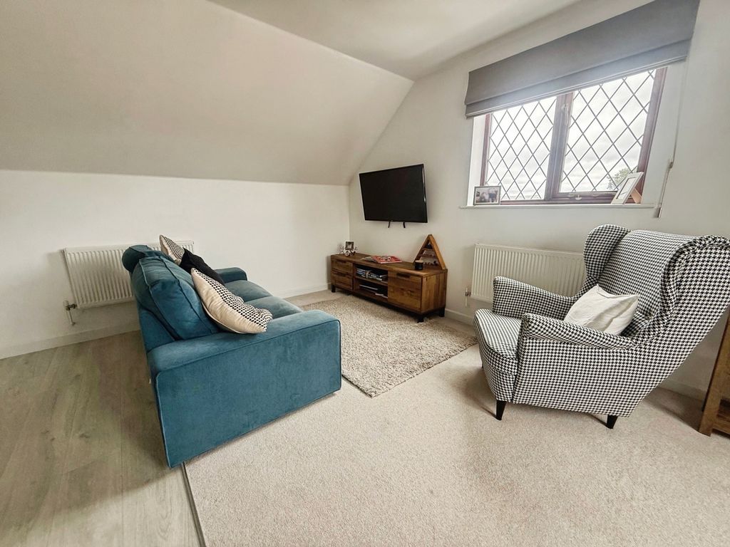 Property photo 3 of 7 Pbox-Img.Jpg
