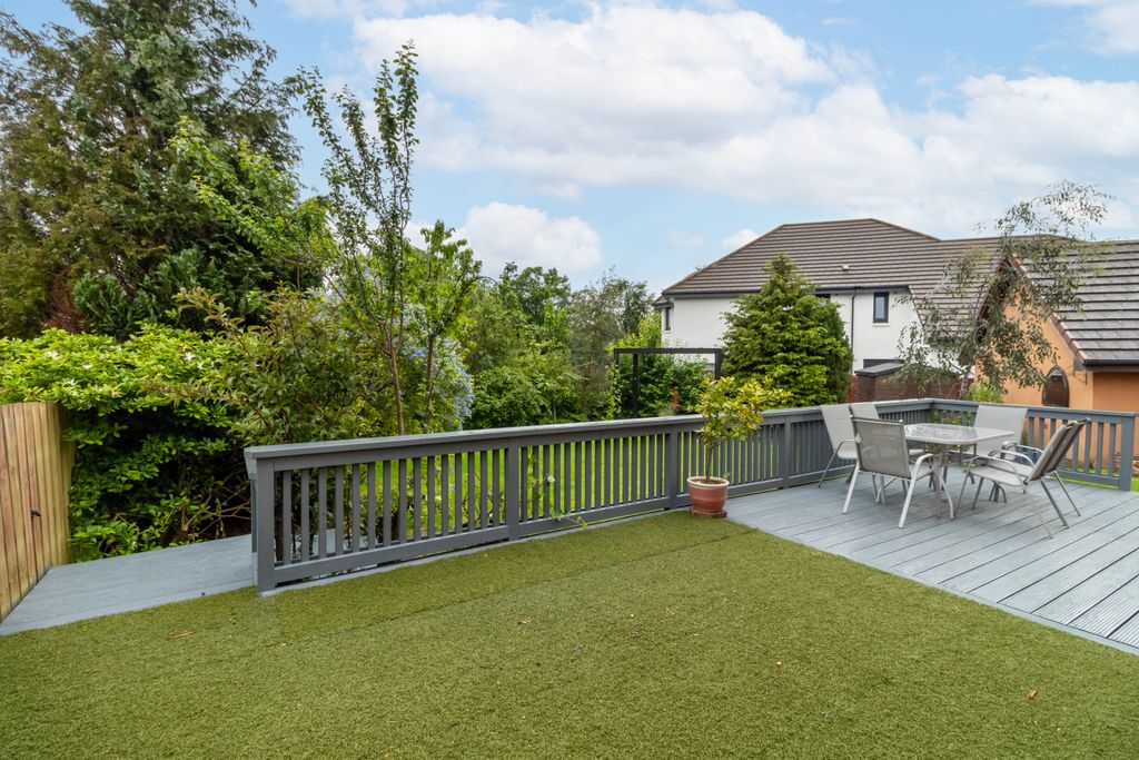 Property photo 2 of 40 Rear Garden