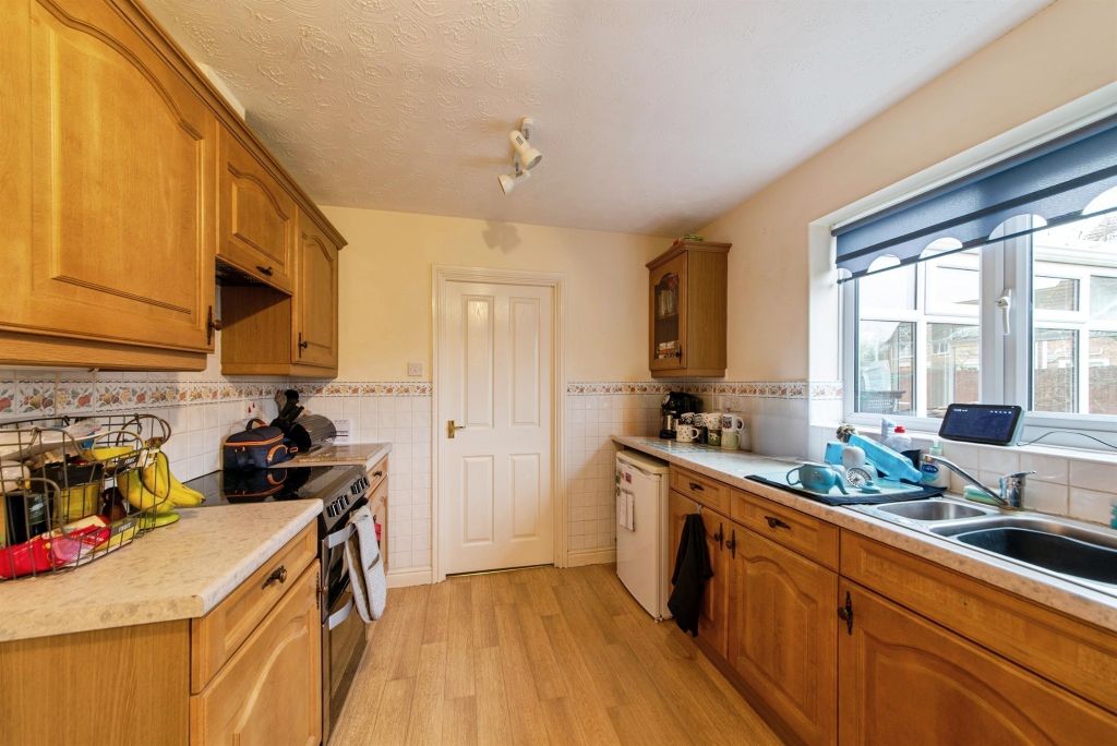 Property photo 2 of 21