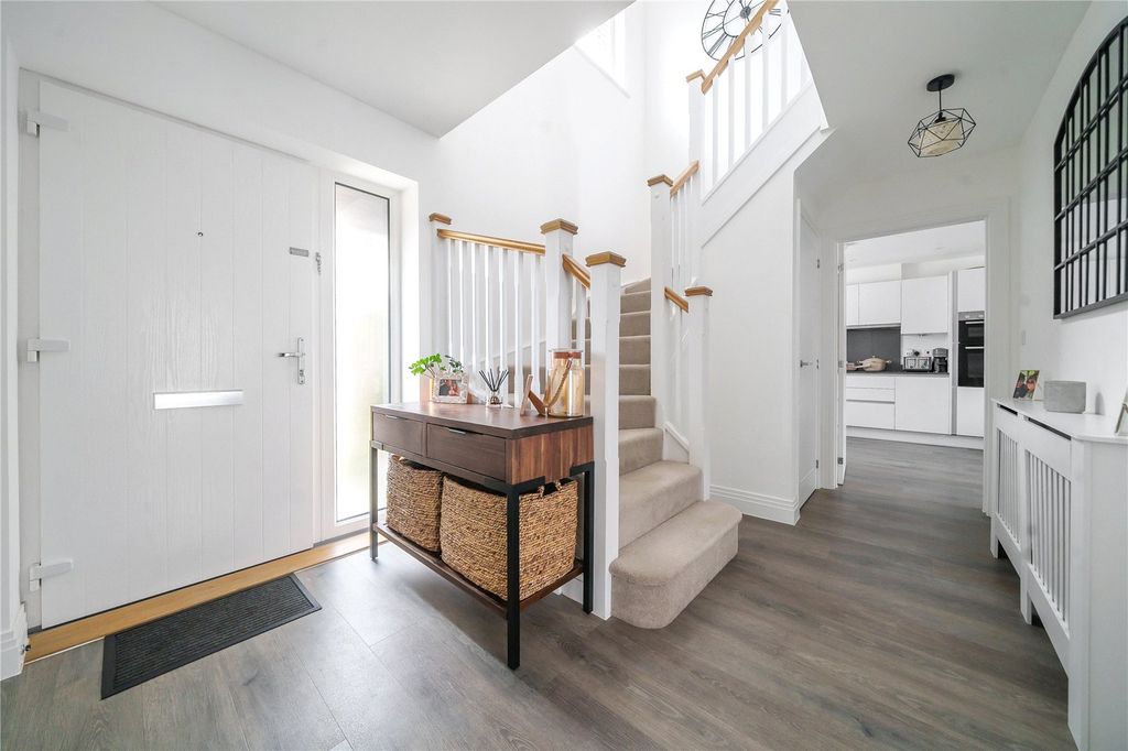 Property photo 2 of 22 Picture No. 46