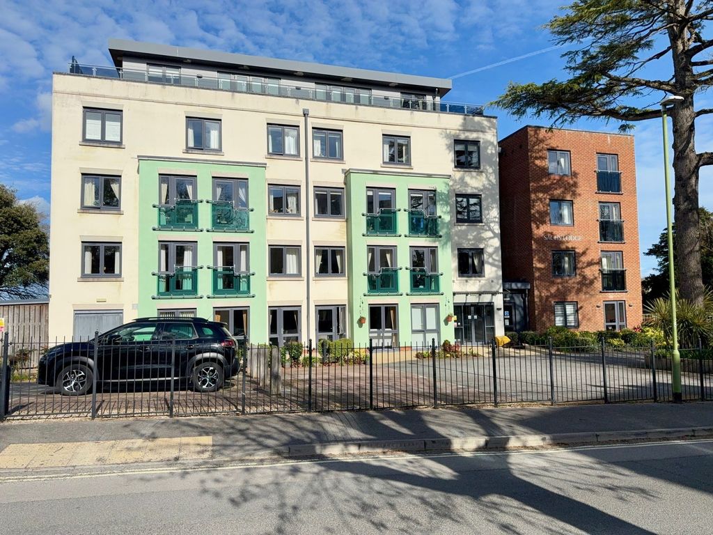 Property photo 1 of 24