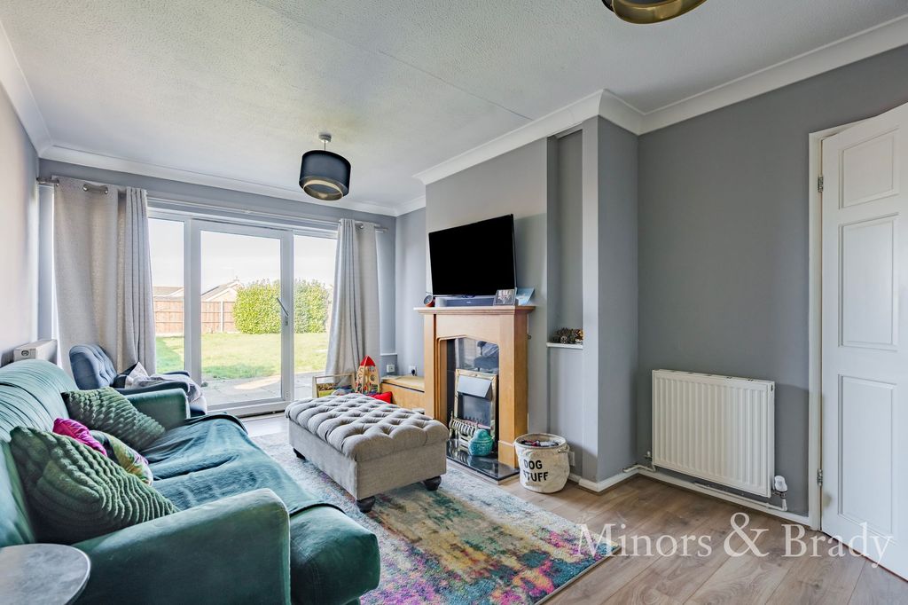 Property photo 3 of 17