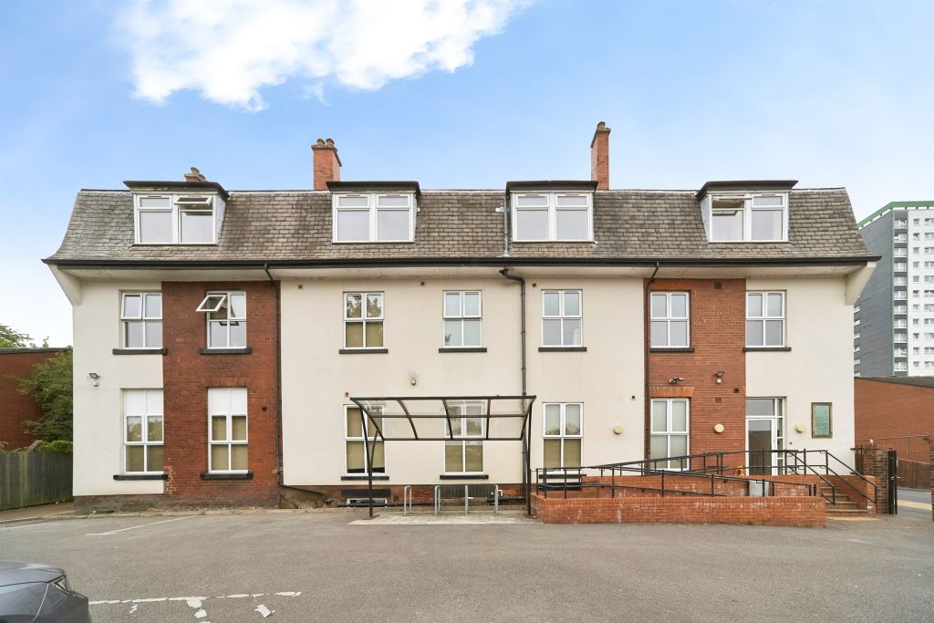Property photo 1 of 11