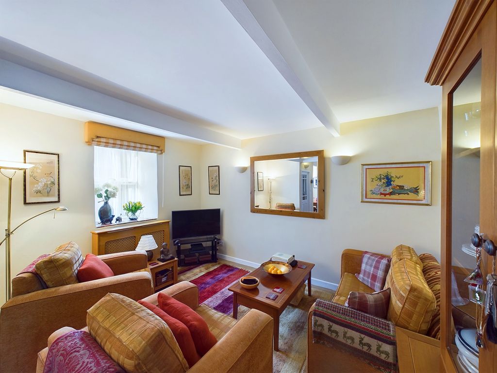 Property photo 3 of 12 Gallery