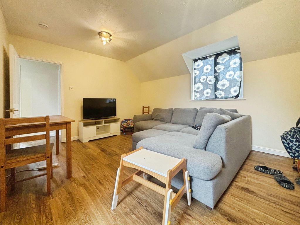 Property photo 2 of 9 Pbox-Img.Jpeg