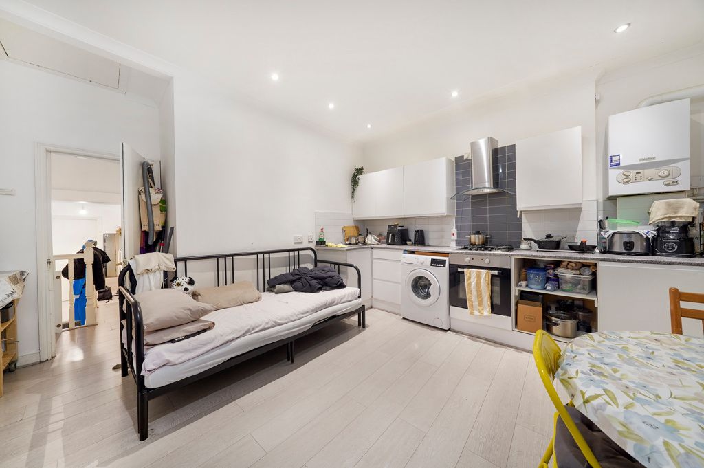 Property photo 2 of 11 Photo 2