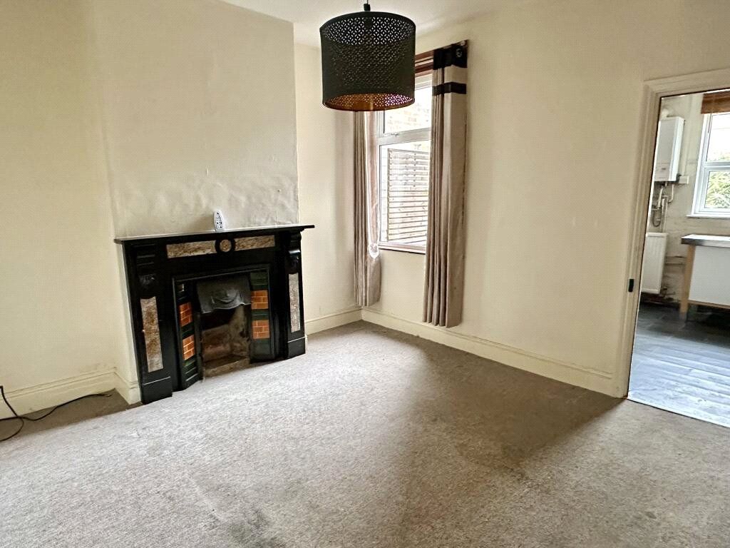 Property photo 3 of 10 Dining Room