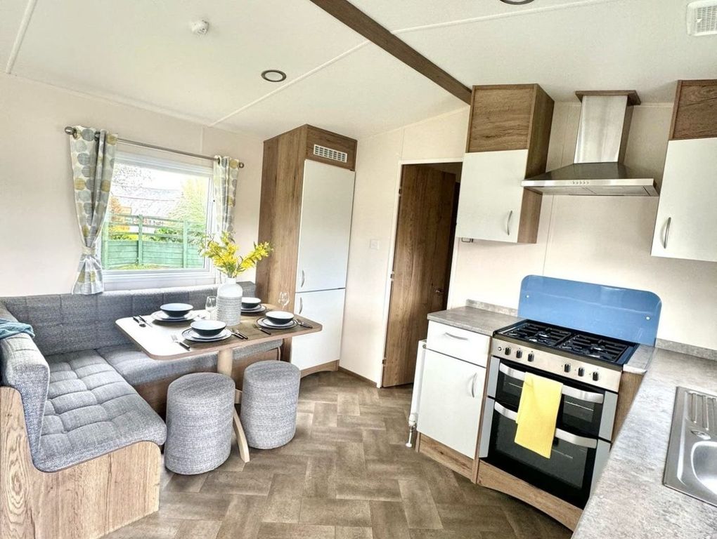 Property photo 2 of 3