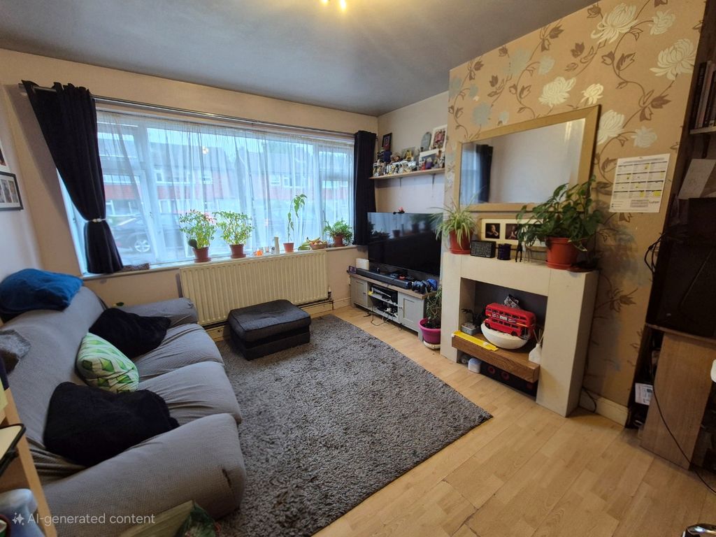 Property photo 3 of 7 4488732