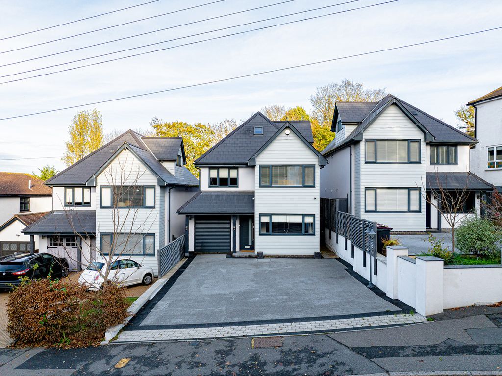 Property photo 1 of 35